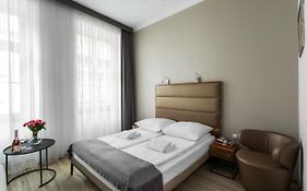 G12 Aparthotel